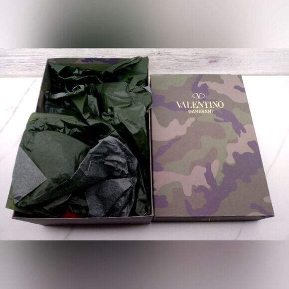 Valentino Garavani Camouflage Shoe Box Storage - Picture 11 of 14